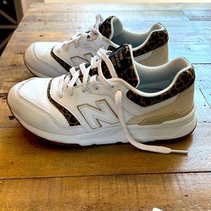 New Balance 997H - white with leopard print - size: 4.5 kids